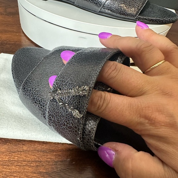 Versace Virtus Sandal metallic black leather with gun metal hardware - Picture 6 of 11